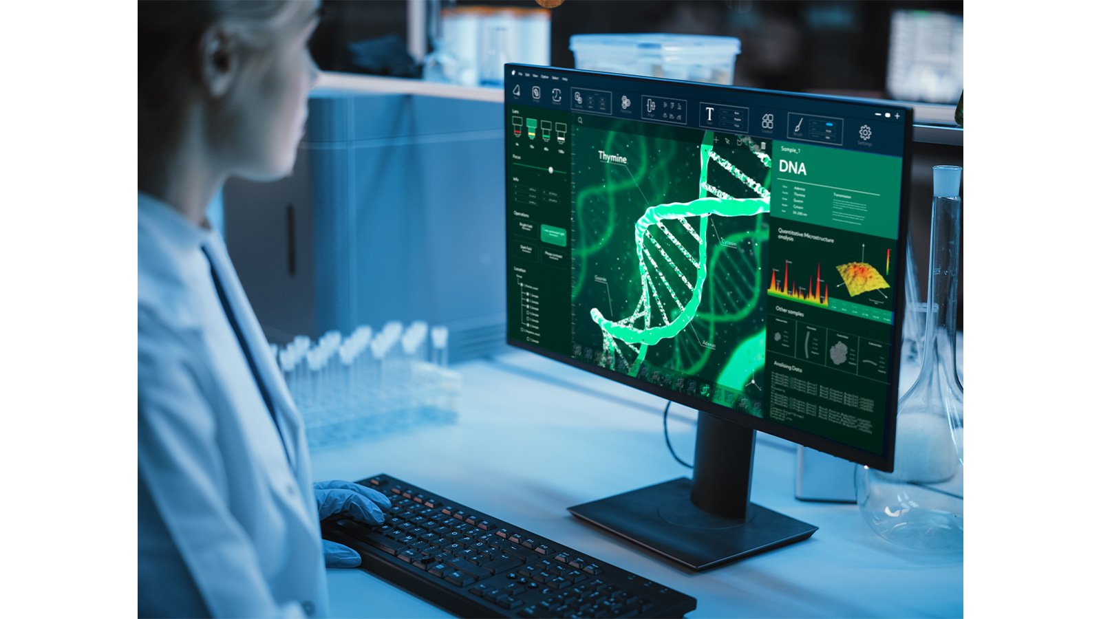 醫學研究實驗室：女性科學家在電腦上工作並分析DNA、病毒的肖像