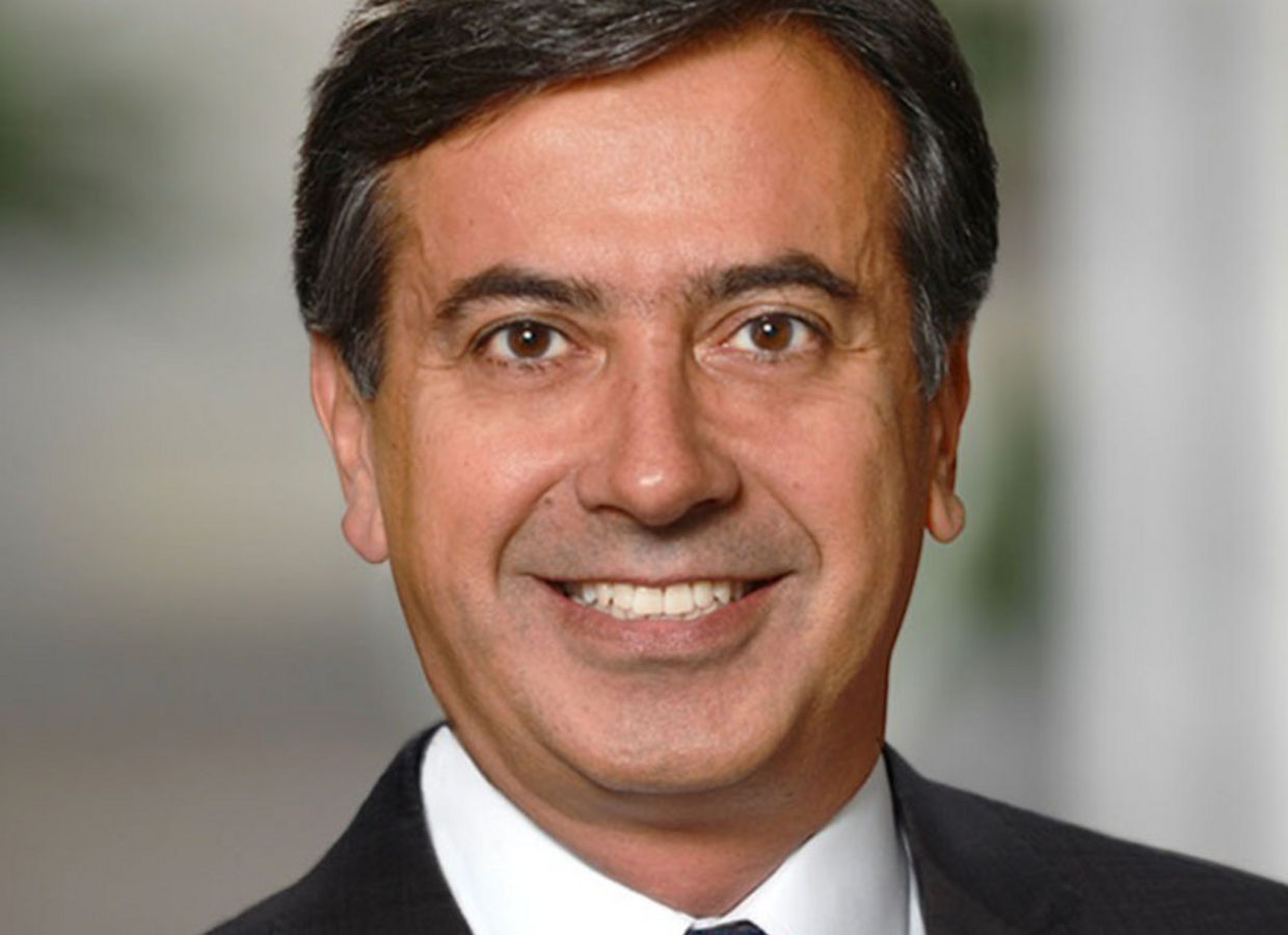 Retrato ejecutivo del miembro del consejo de administración de Solventum.