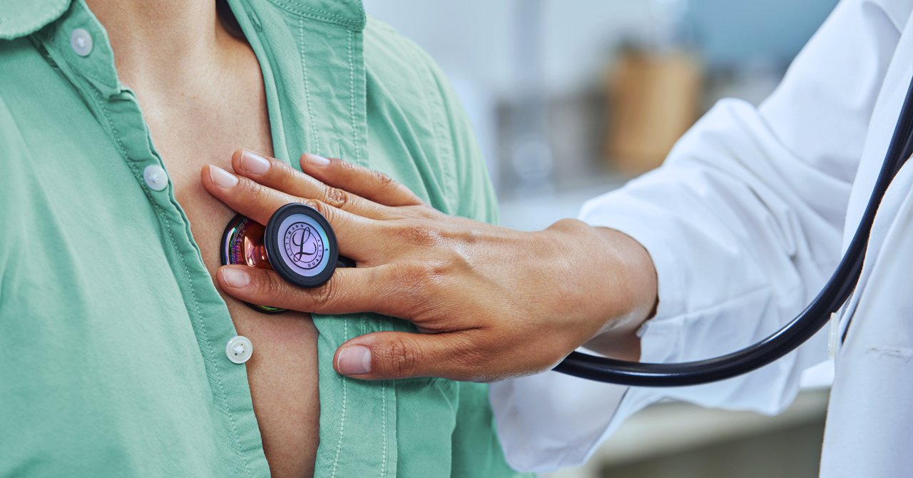 Littmann® Clinic Photography featuring CORE Digital Stethoscope 8570, square closeup