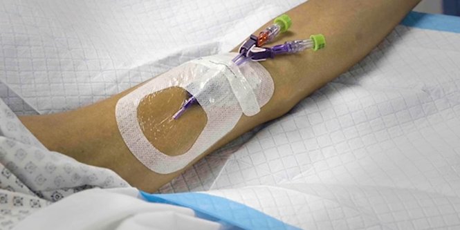 Module 3 image for use as enhanced content on 3M™ PICC/CVC Securement Device + Tegaderm™ IV Advanced Securement Dressing PDP featuring PICC application image on patient's arm