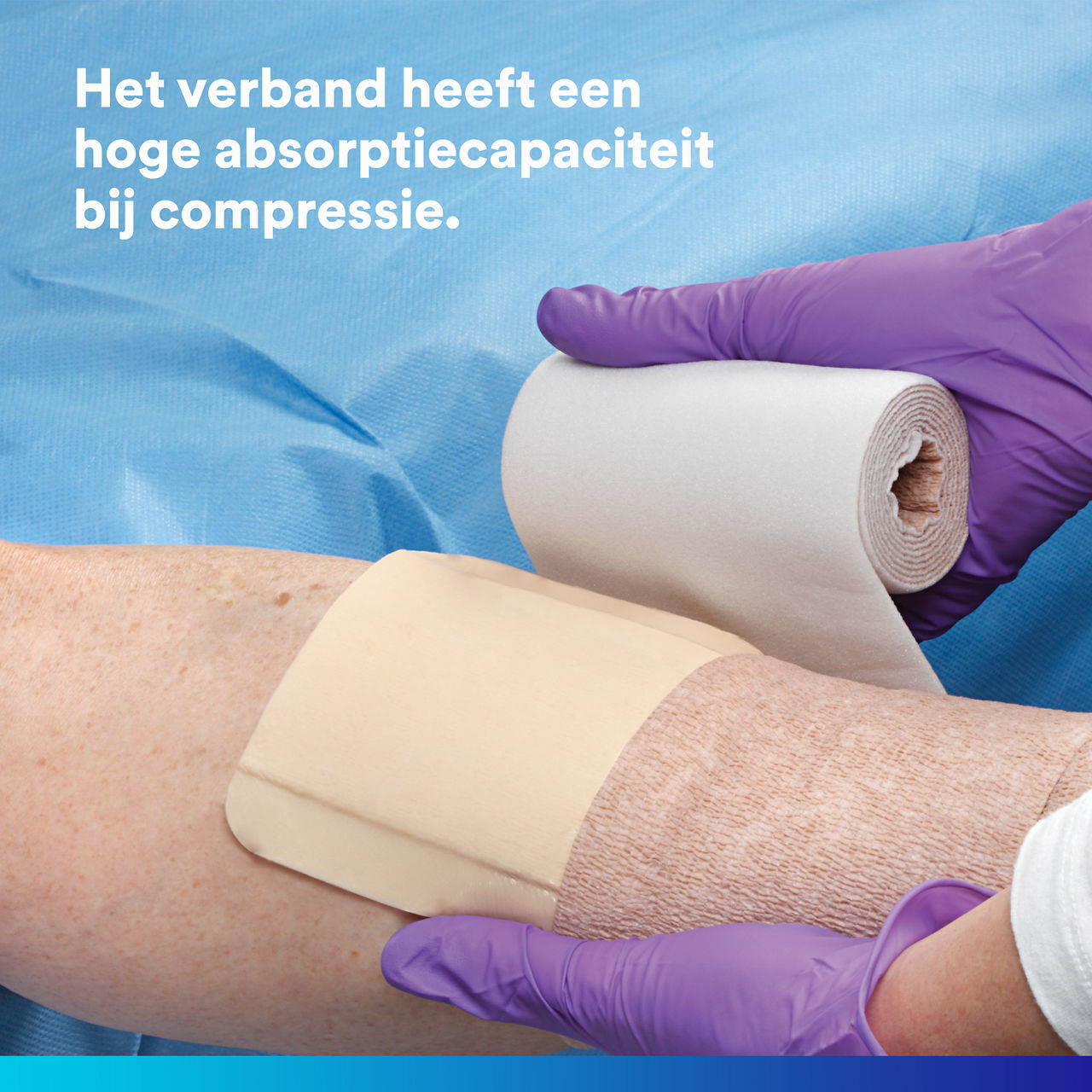 (4) Tegaderm HP Schuim Niet_Klevend: Hoge vloeistofopnamecapaciteit bij compressie