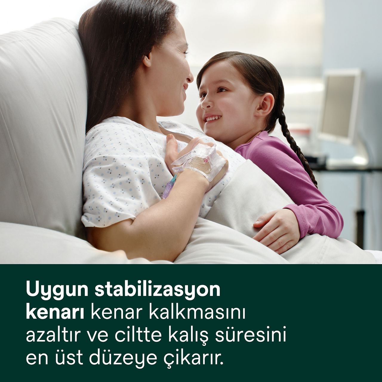 (3) Tegaderm IV Gelişmiş Sabitleme: Uyum sağlayan stabilizasyon kenarlığı