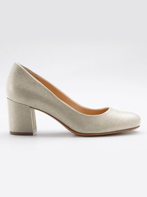 naturalizer whitney pump