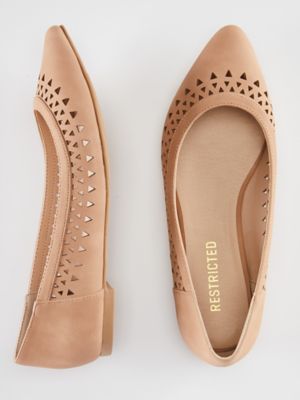 restricted ballet flats