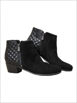 jeans and chelsea boots ladies