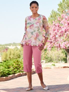 Floral Lace Texture Top & Palm Desert Capris by Alfred Dunner