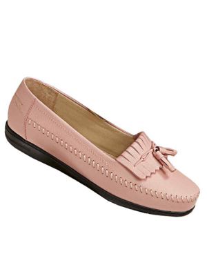 ladies loafers with tassels
