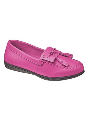 women's kiltie tassel loafers