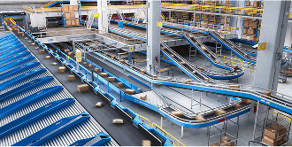 Warehouse conveyor lines with packages 