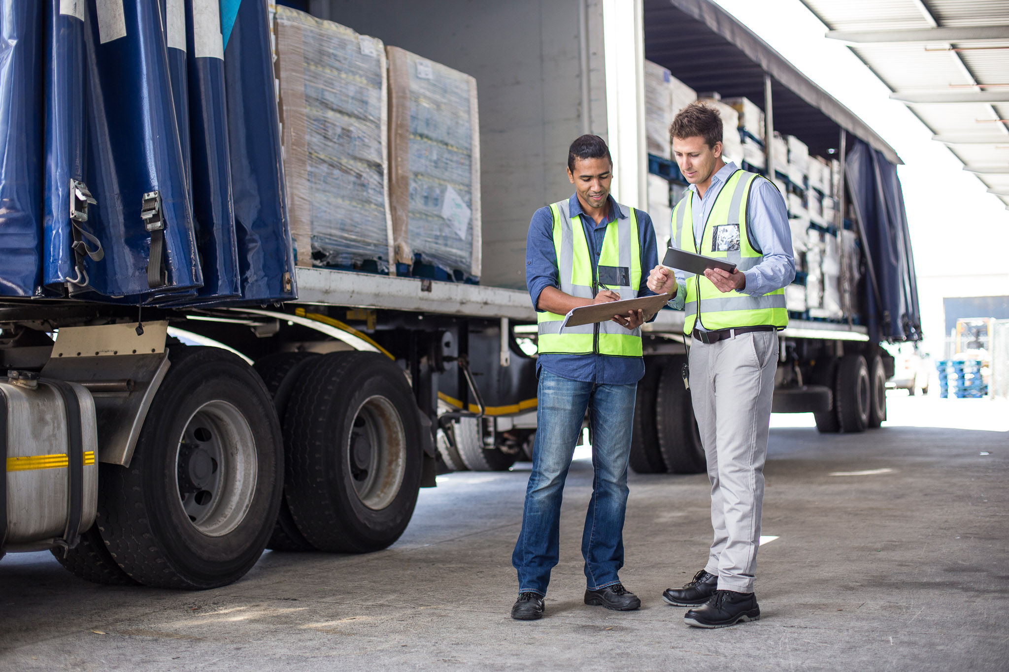 A Buyer’s Guide for HR and Payroll Solutions: Transportation and Logistics 