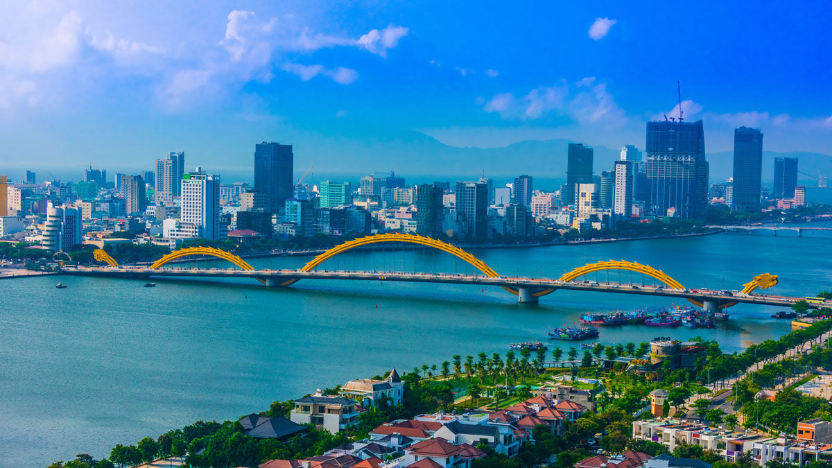 Refining The Growth Factor: Can "Localizing" Analyst Insights Enhance Performance?