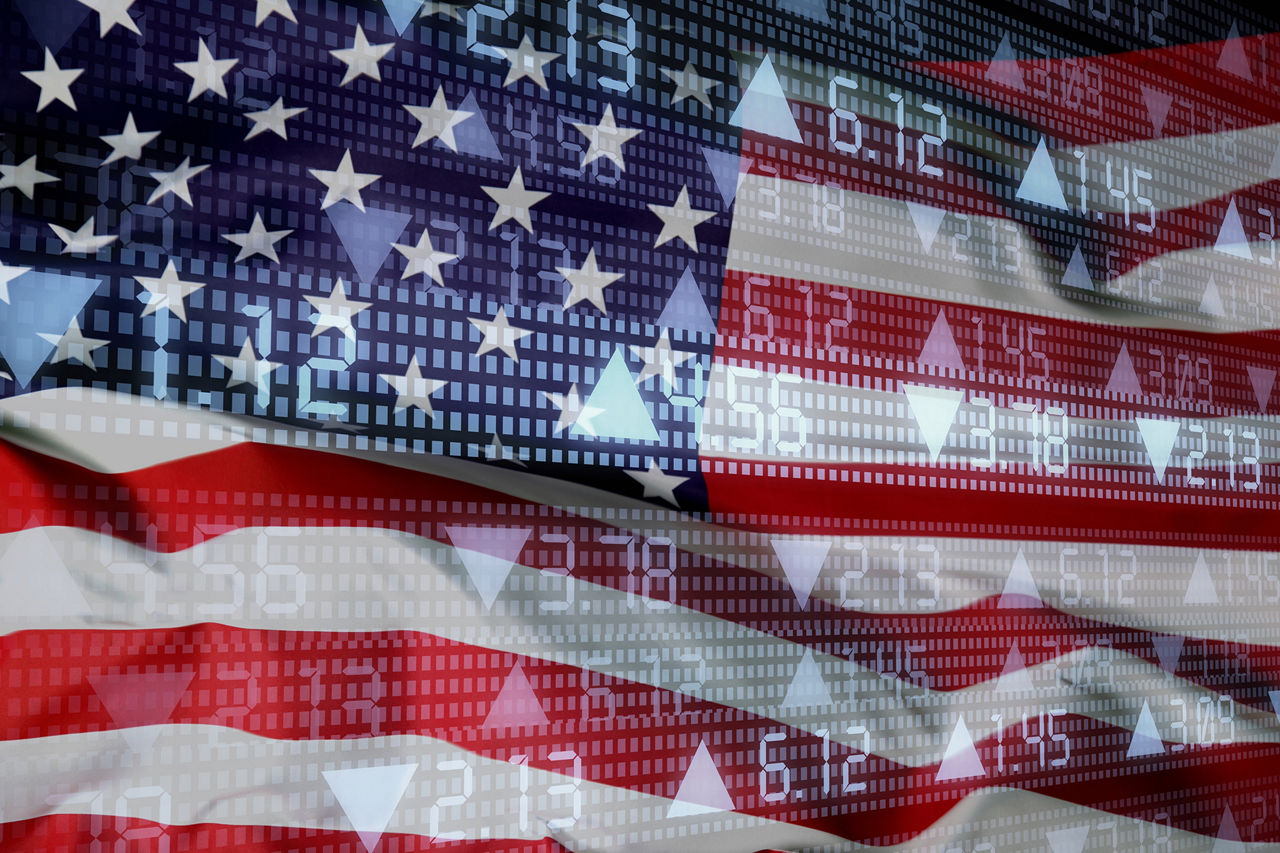 Fed Officials on Alert for Potential Inflation Risks