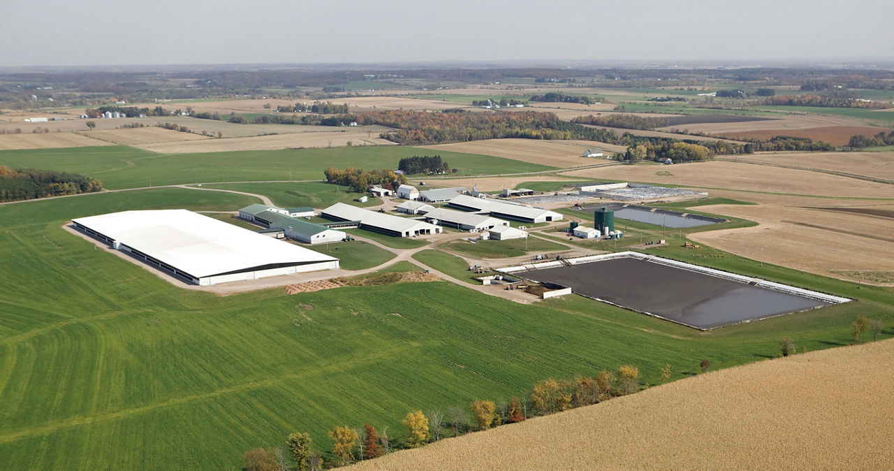 Photo - aerial view - large farm operation