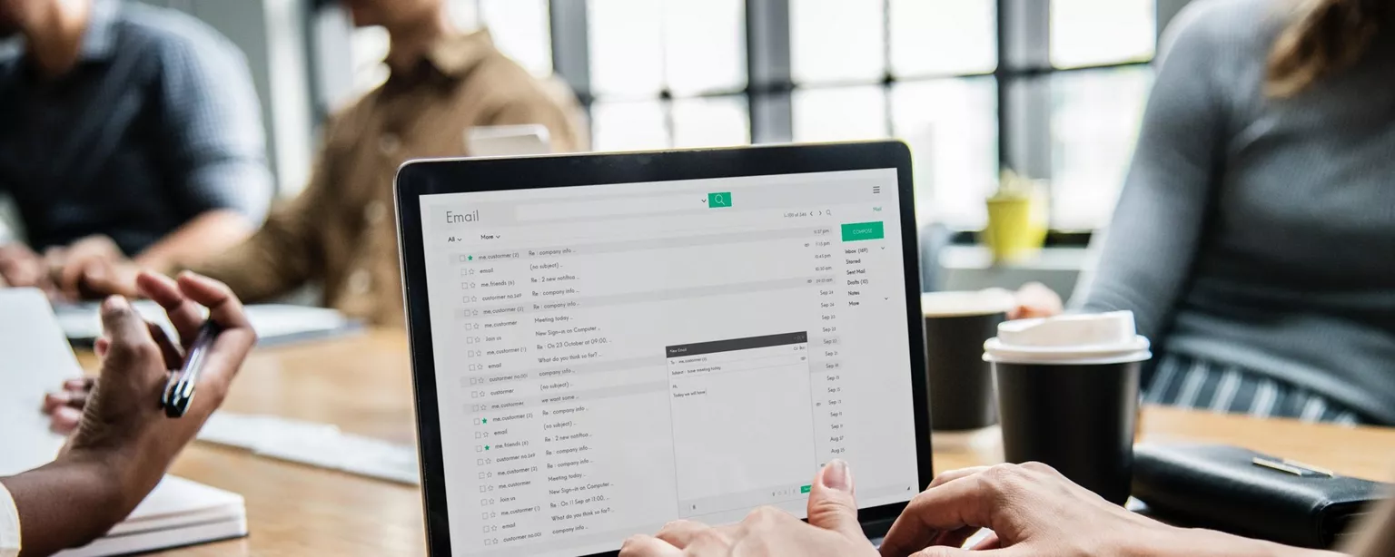 Welche E-Mail-Regeln Sie beachten sollten, lesen Sie hier.