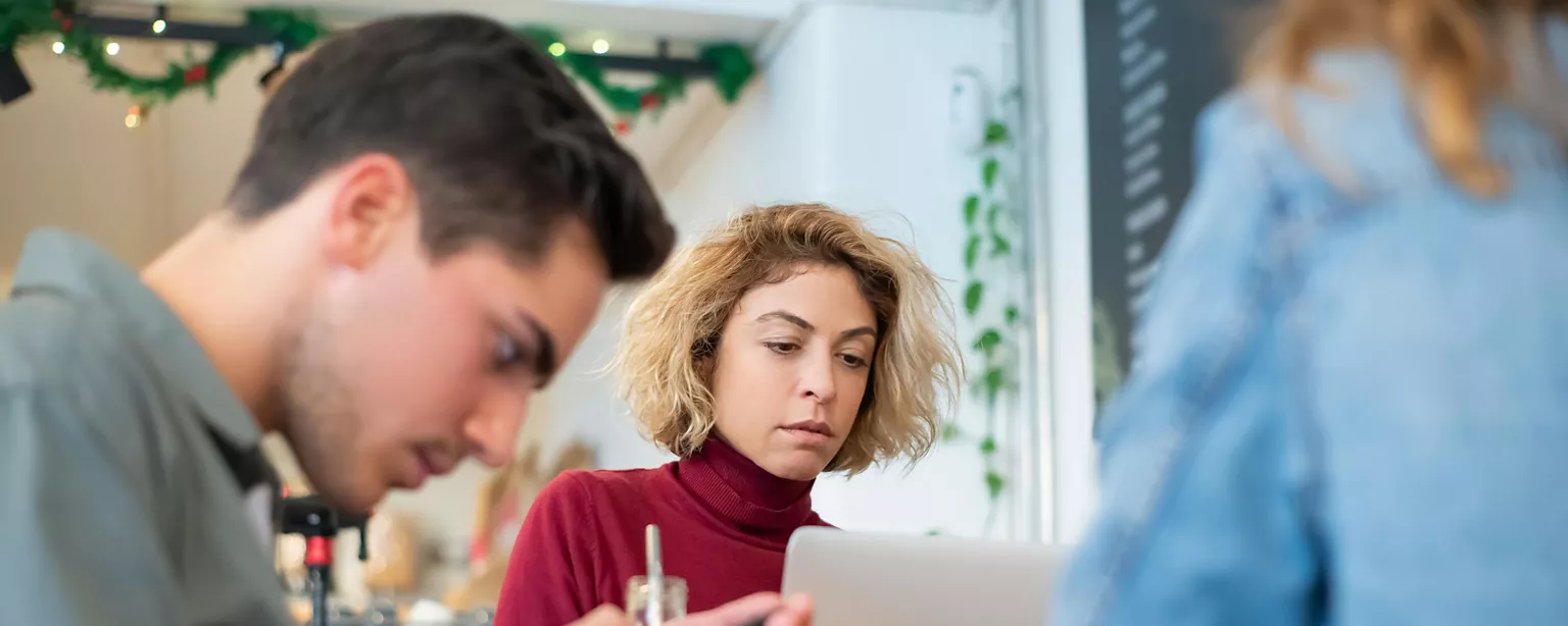 Des collaborateurs temporaires pour la période de fin d’année : voici les options