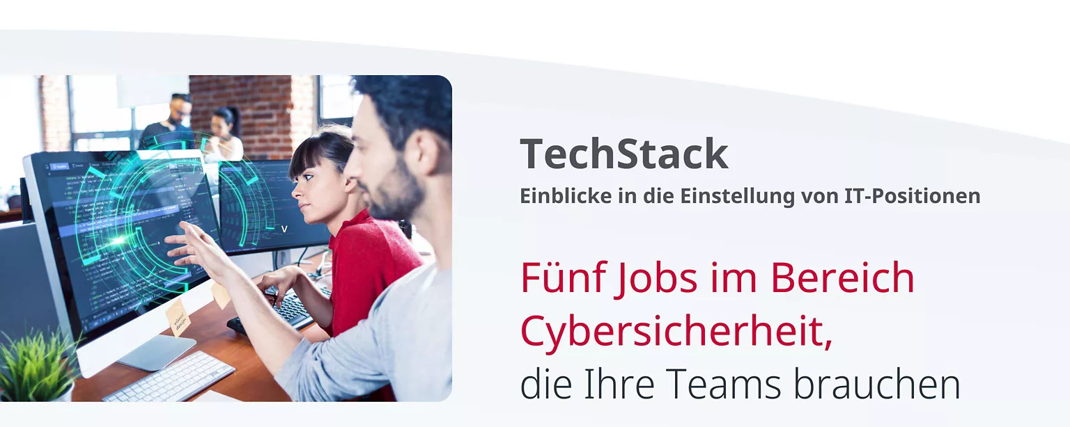 Frau und Mann schauen auf PC-Bildschirm