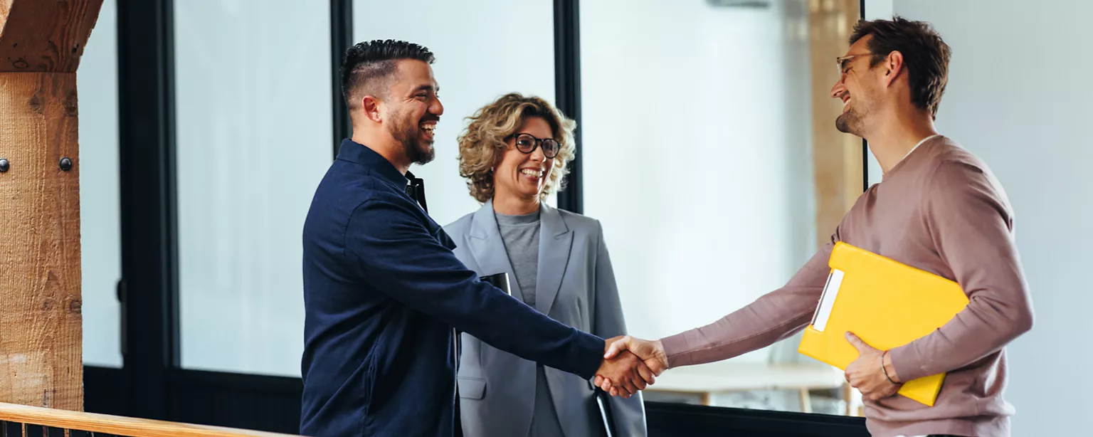 Comment l'embauche saisonnière et le travail contractuel peuvent aider votre milieu de travail en 2025