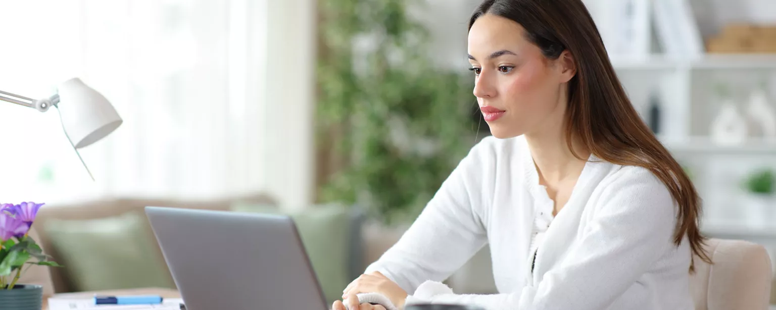 woman at laptop