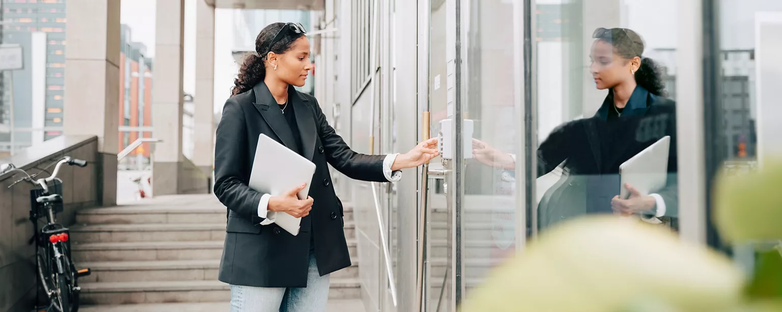 How to Choose Your Accounting Career Path — woman writing words "public" and "private" inside arrows