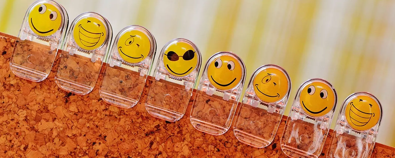 Emoji clips