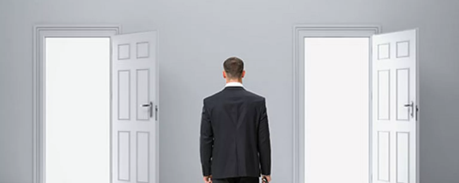 legal_job_offer_decisionmaking