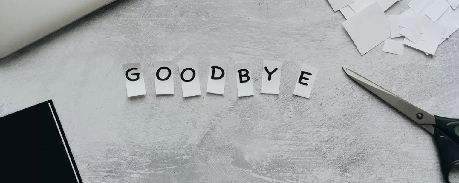 Das Wort Goodbye ausgeschnitten