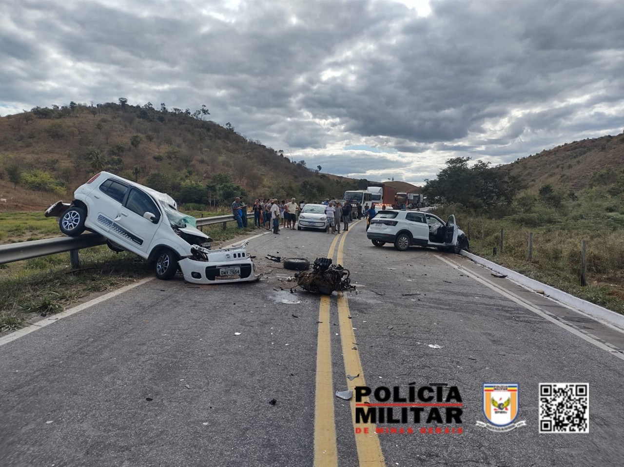 Motor do carro foi arrancado com impacto da batida