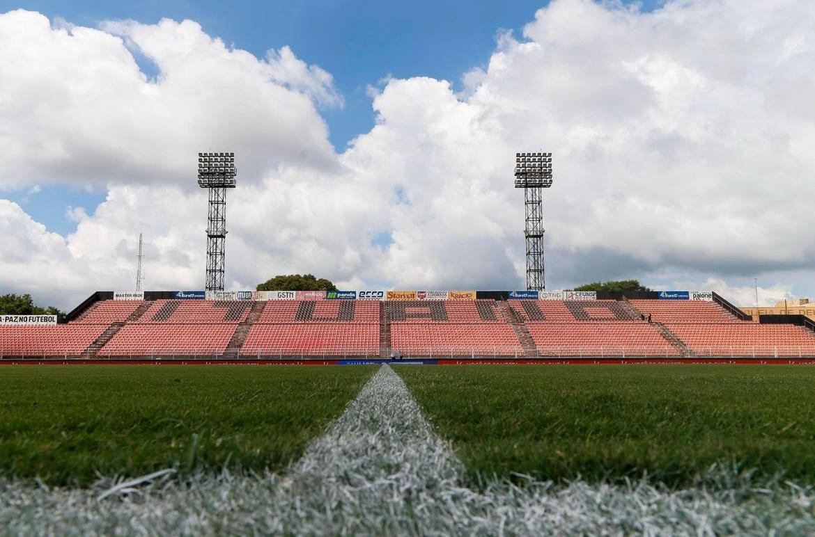 Duelo entre Ituano e América ocorre no estádio Novelli Júnior, em Itu (SP)