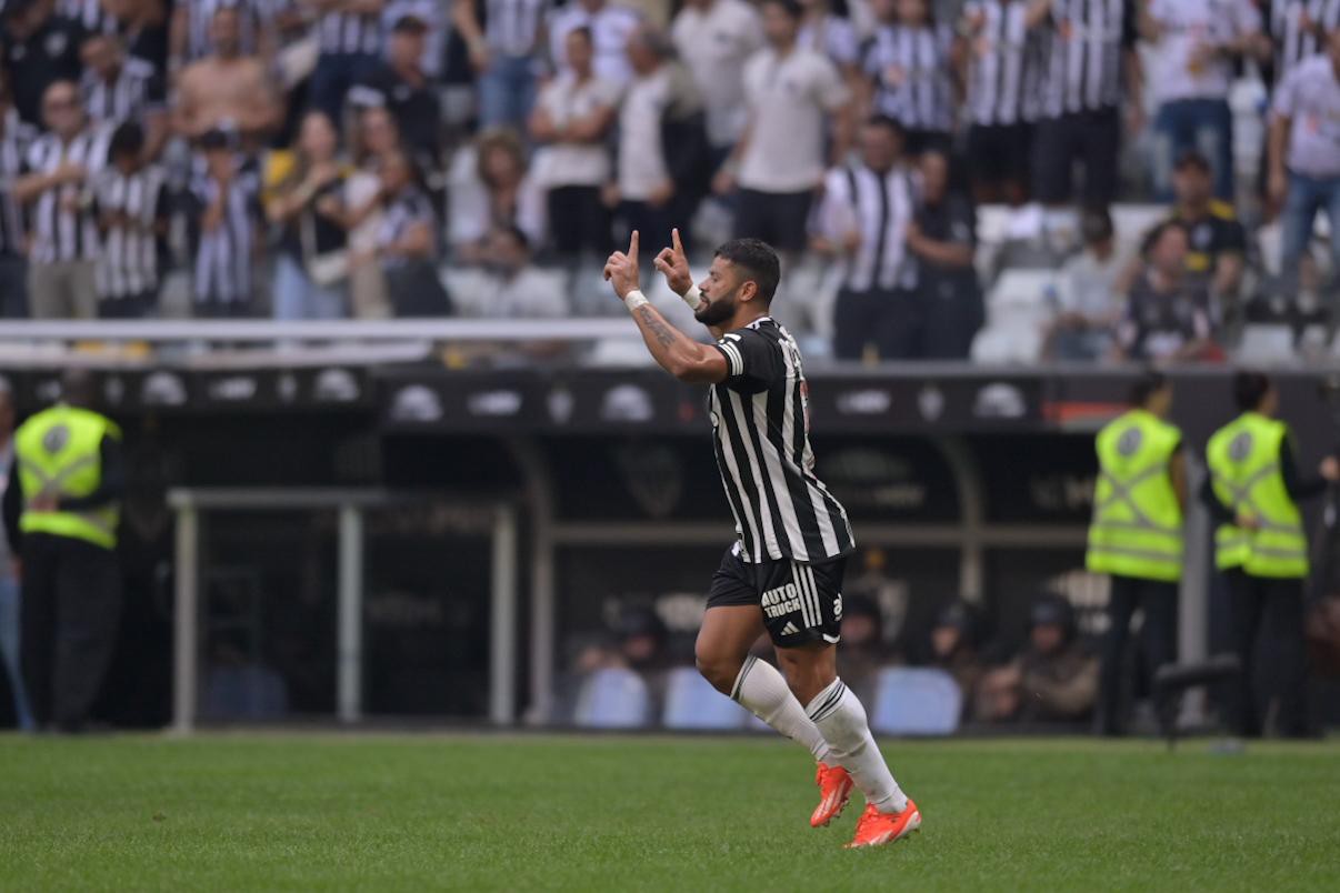 Hulk marcou deixou sua marca aos 27 minutos da primeira etapa