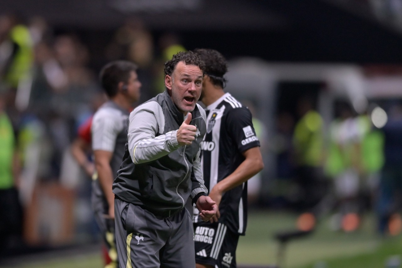 Últimas atuações do Atlético sob comando do técnico Gabriel Milito agradaram ao ex-jogador Rivaldo