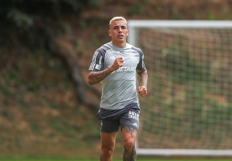 Saravia teve lesão muscular confirmada e nem viajou ao Rio