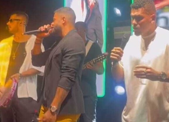 Hulk e Paulinho atacam como cantores durante festa de aniversário do artilheiro alvinegro
