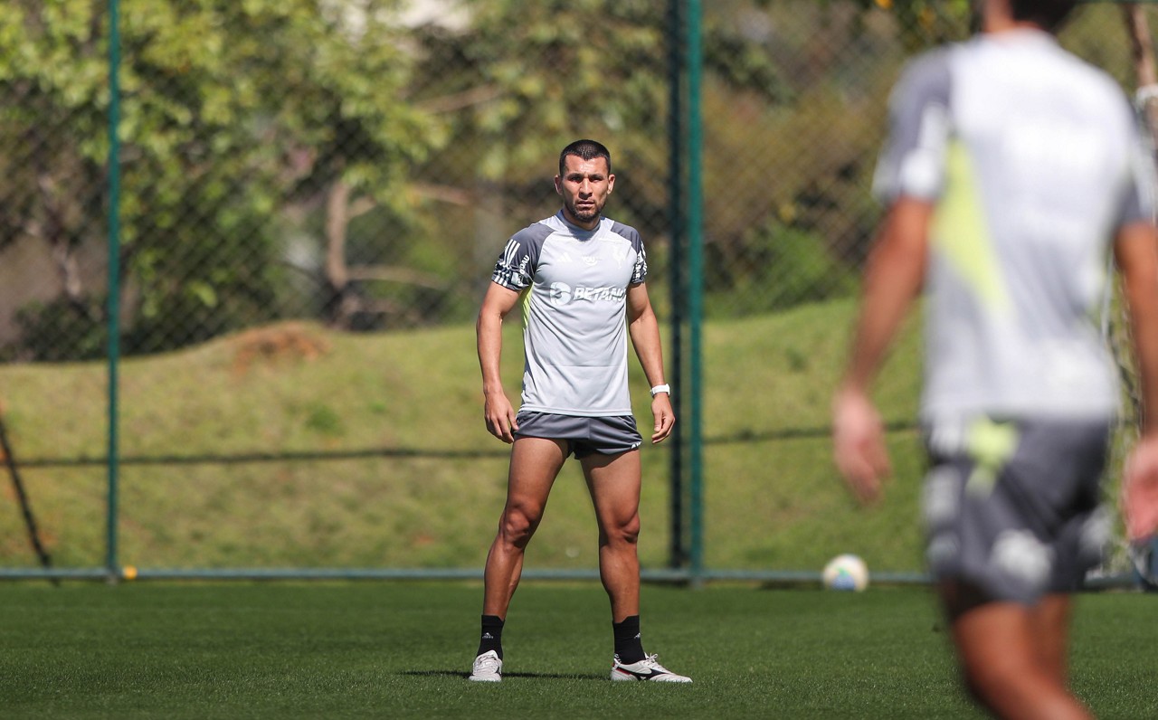 Zagueiro Junior Alonso estava com a seleção paraguaia nas Eliminatórias da Copa do Mundo