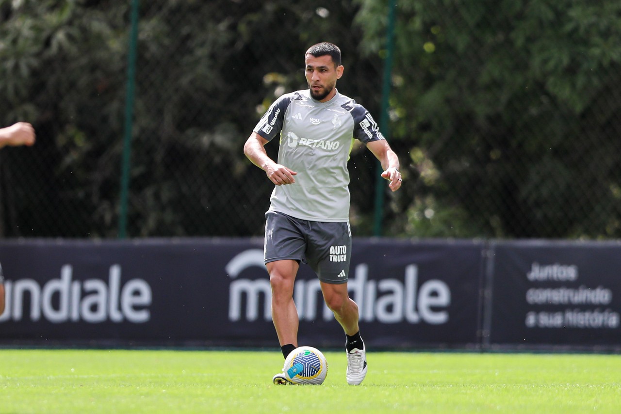 Junior Alonso deve reestrear com a camisa do Galo contra o Juventude, nesta terça-feira (16)