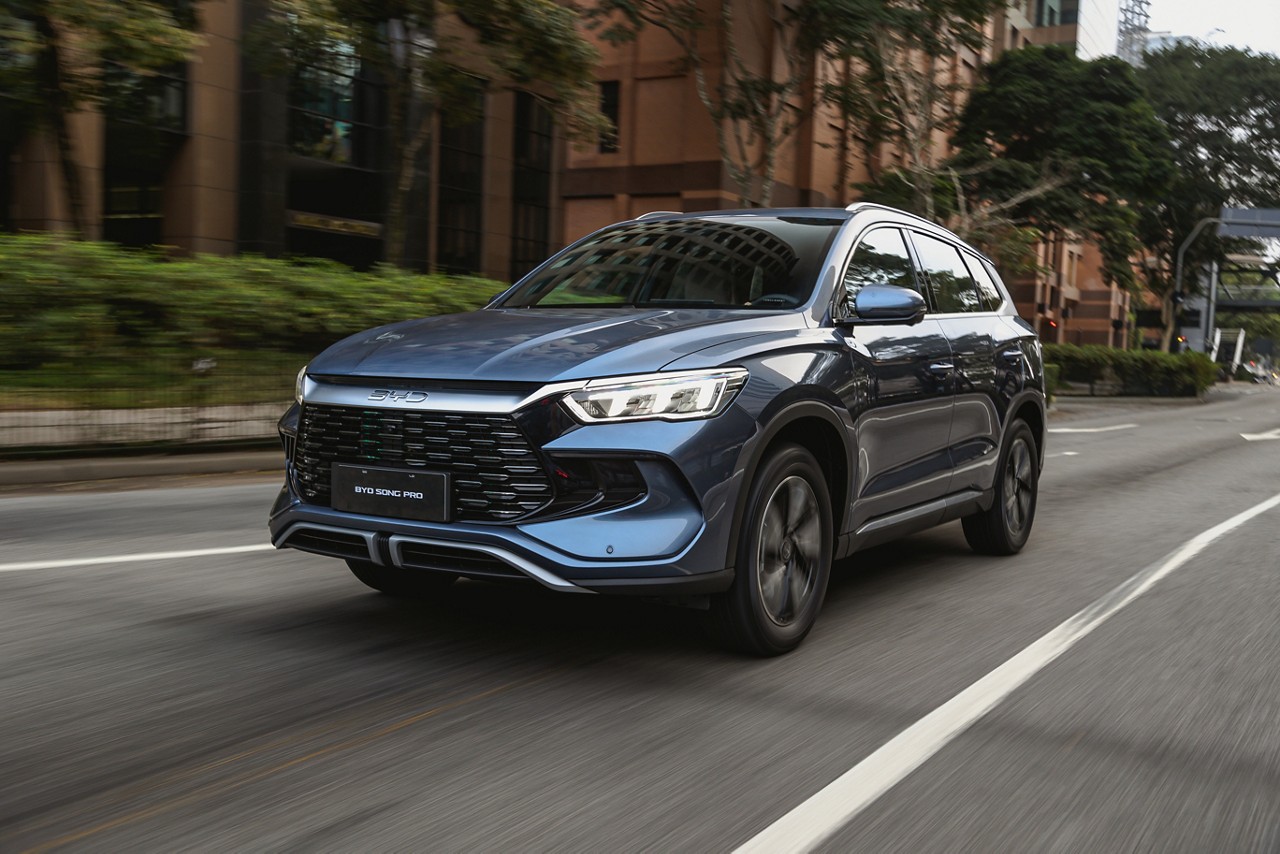 Novo SUV híbrido plug-in da BYD chega para encarar o Corolla Cross Hybrid