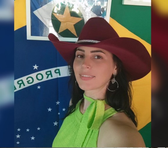 Raquel Cattani, 26, foi encontrada morta em casa, com 30 facadas. Ela deixa dois filhos