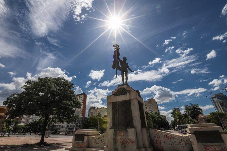 Onda de calor - BH segue com temperaturas acima dos 30°C até dia 20