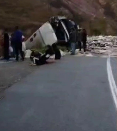 Carreta estava transportando caixas de pizza
