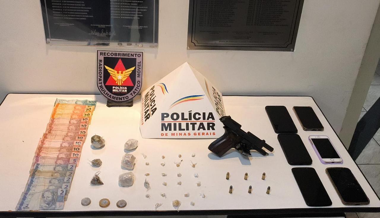 Os militares realizaram abordagem e conseguiram prender quatro pessoas, responsáveis pela venda dos ilícitos.