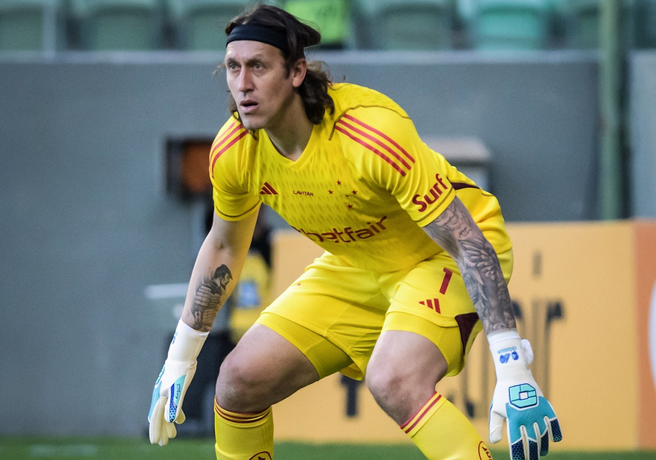 O goleiro Cássio assumiu a titularidade no Cruzeiro na partida contra o Red Bull Bragantino, na Arena Independência