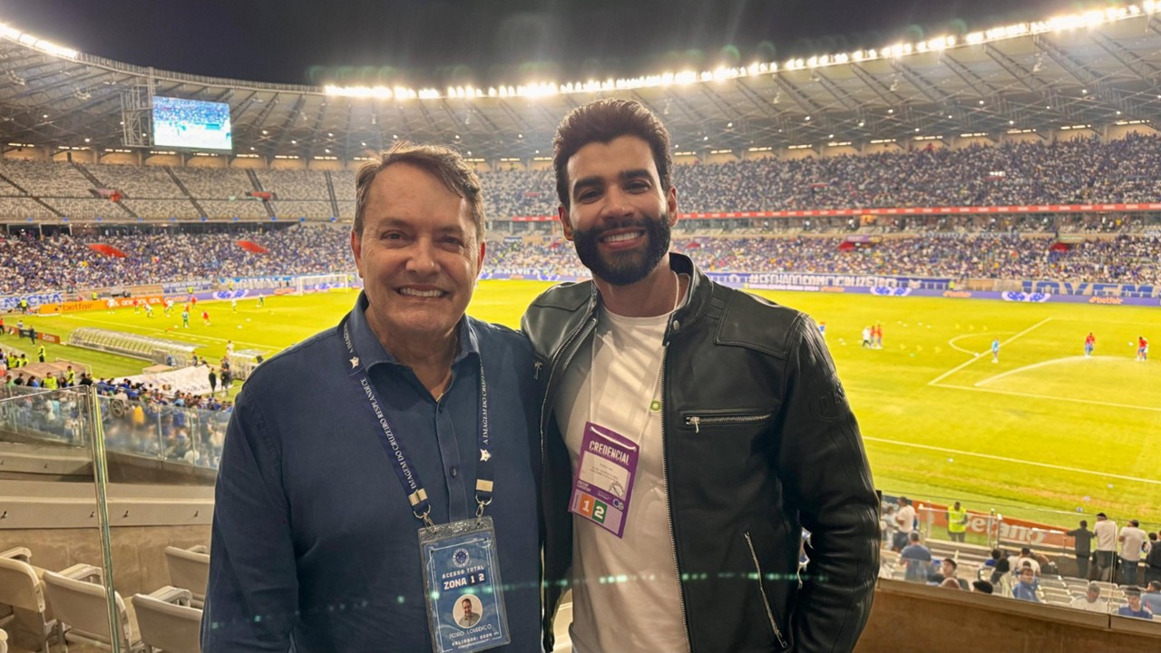 Gusttavo Lima e Pedro Lourenço em um dos camarotes do Mineirão durante partida do Cruzeiro