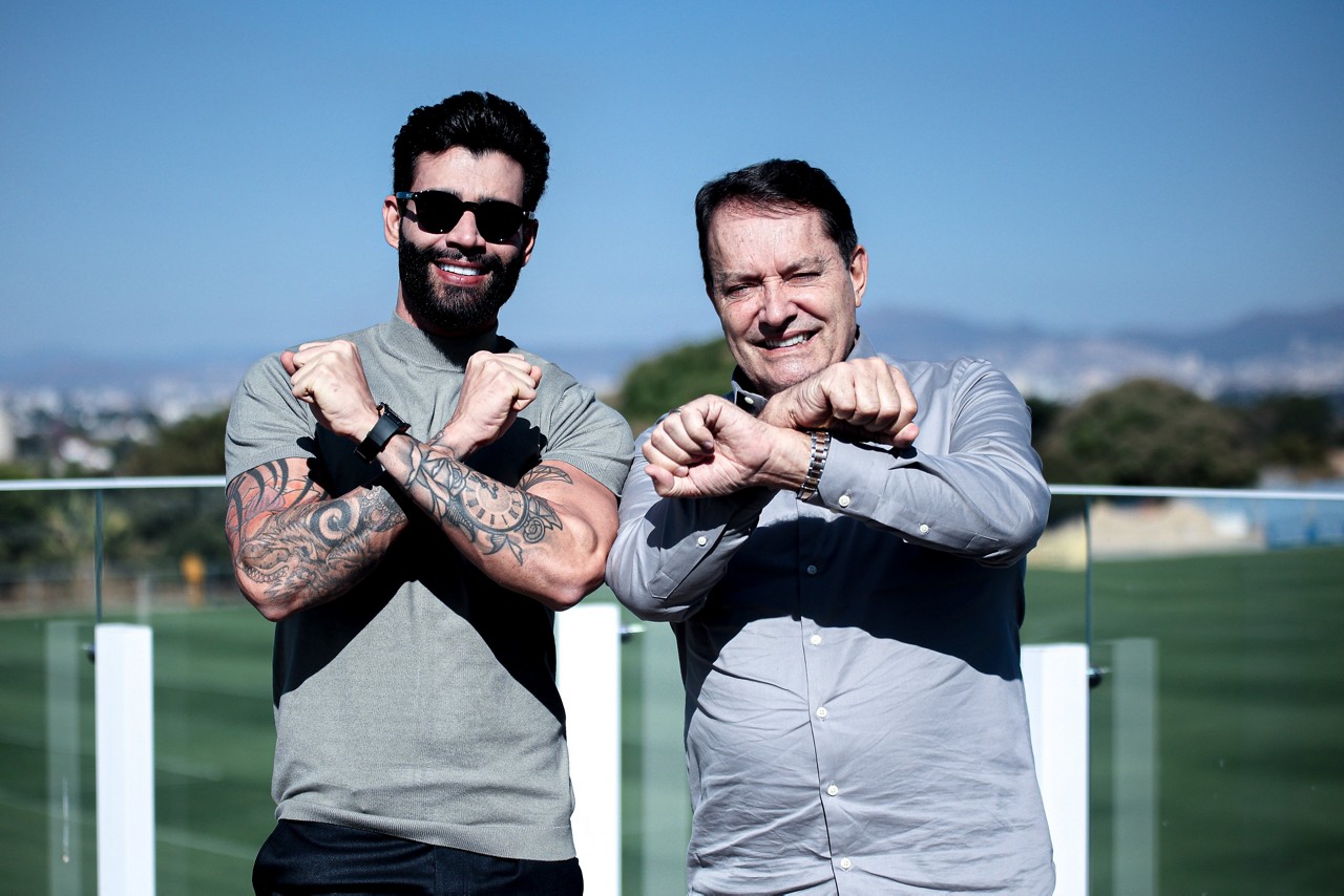 Gusttavo e Pedro no CT/sede do clube