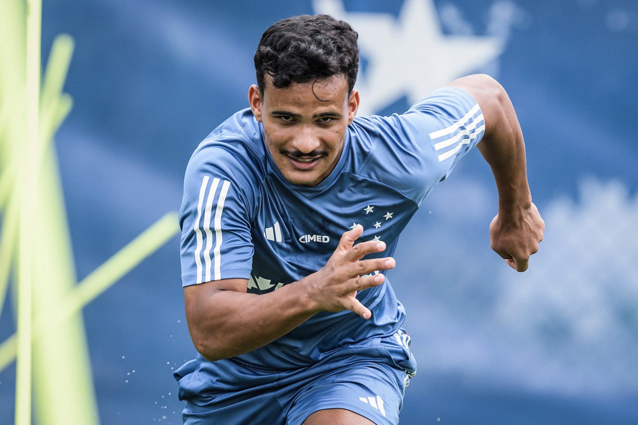 Kaiki Bruno tem contrato com o Cruzeiro até dezembro de 2025