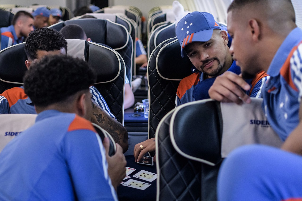 Delegação da Raposa durante viajem para o RS, onde ganhou do Grêmio