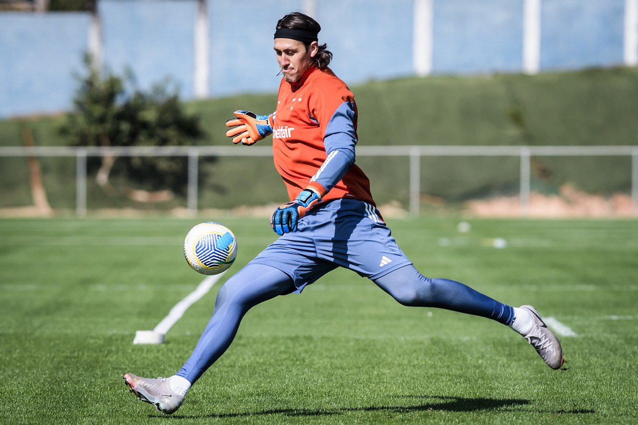 Camisa 1, Cássio poderá ser o titular no gol
