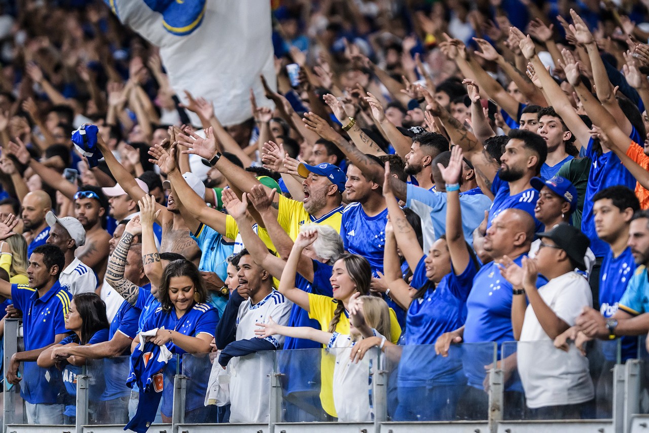 Torcida tem feito a festa no Mineirão para ajudar o Cruzeiro a vencer as partidas