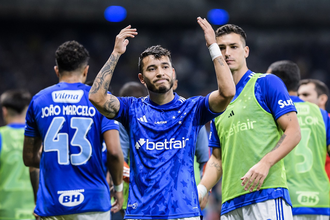 Lateral cruzeirense foi convocado para a vaga de Yan Couto, do Borussia Dortmund