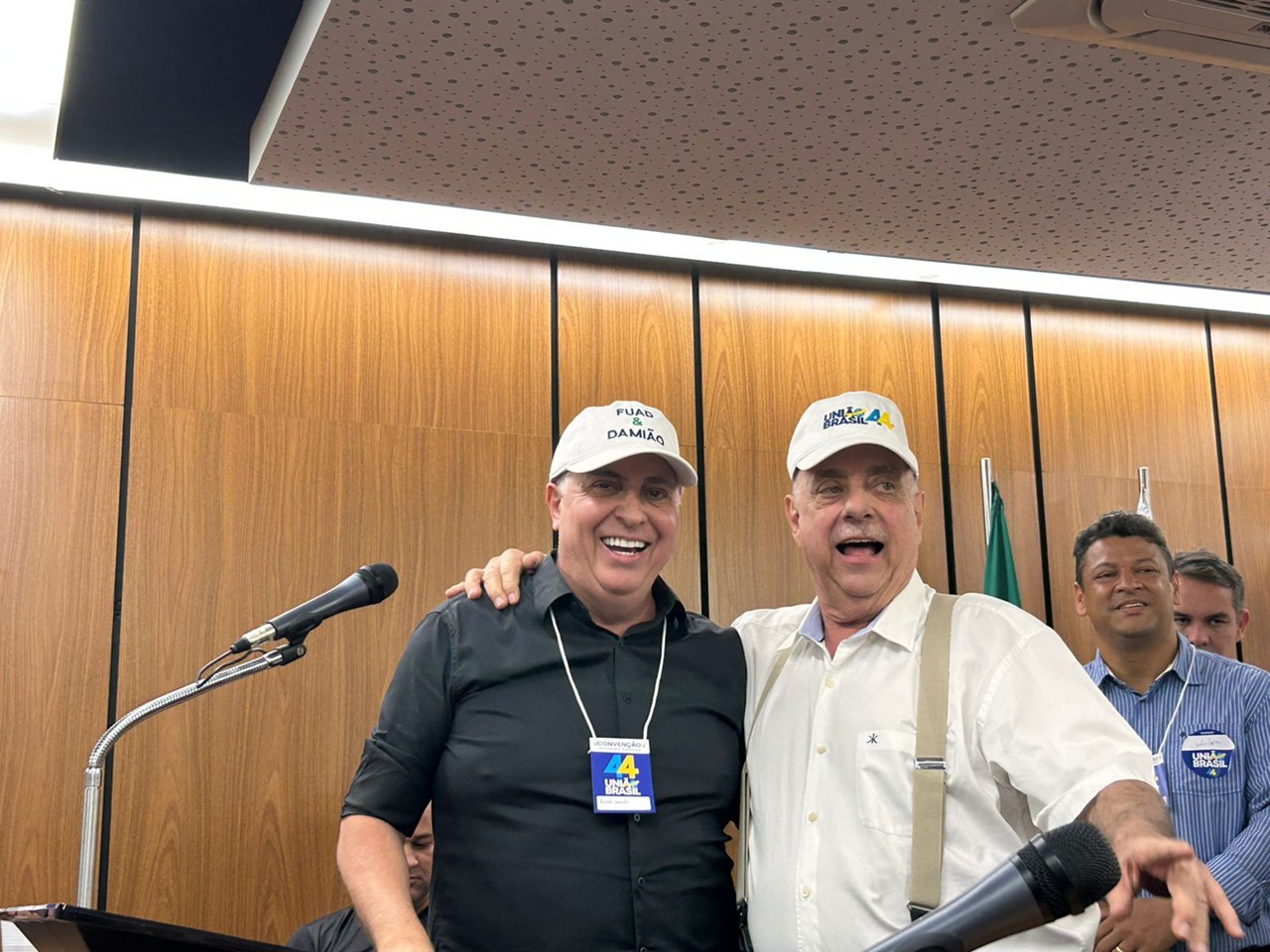 Os rumores de que Damião seria vice na chapa de Fuad começaram em maio, após o vereador servir como interlocutor entre o prefeito e os parlamentares da Câmara Municipal