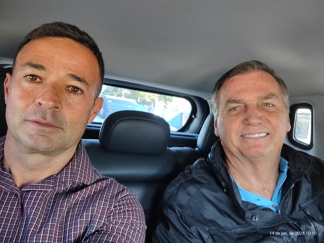 Coronel Mello tira foto ao lado de seu padrinho político, o ex-presidente Jair Bolsonaro