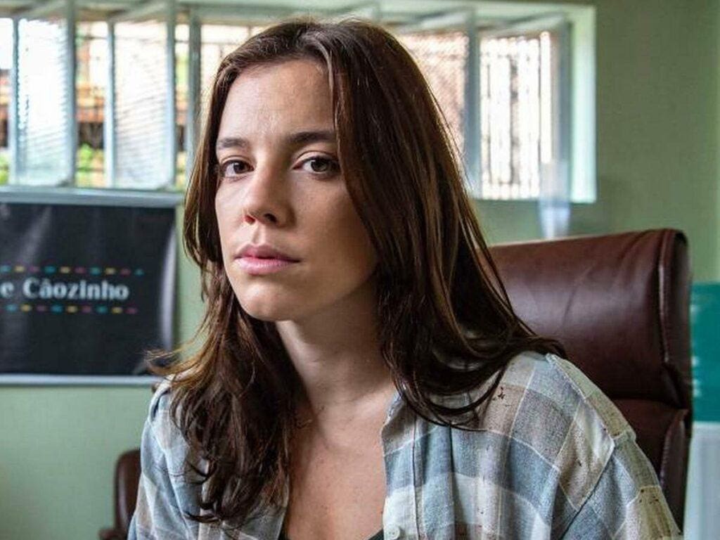 Alice Wegmann fará a personagem Solange Duprat no remake de "Vale Tudo"